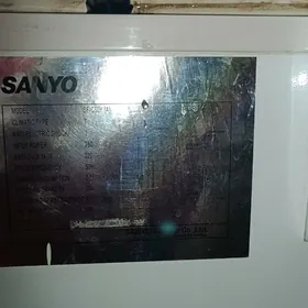 Морозилка 500 лит