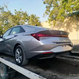 Hyundai Elantra 2021