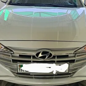 Hyundai Elantra 2019