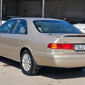 Toyota Camry 1999