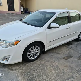 Toyota Camry 2014