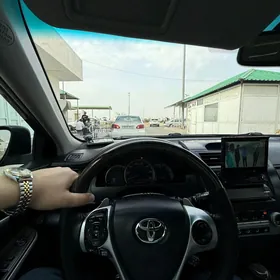 Toyota Camry 2013