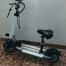 Tokly samokat skuter