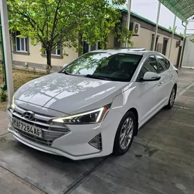 Hyundai Elantra 2019