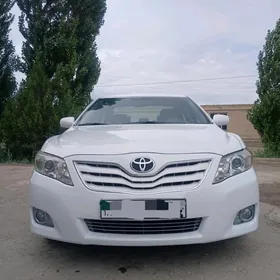Toyota Camry 2011