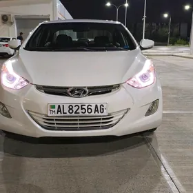 Hyundai Elantra 2011