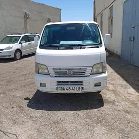Nissan Urvan 2004