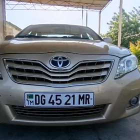 Toyota Camry 2011