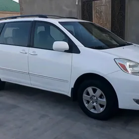 Toyota Sienna 2004