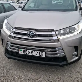 Toyota Highlander 2016