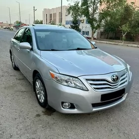 Toyota Camry 2011