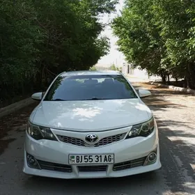 Toyota Camry 2014