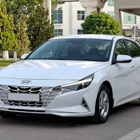 Hyundai Elantra 2022