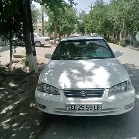 Toyota Camry 1999