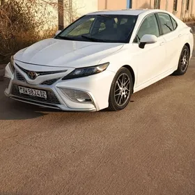 Toyota Camry 2022