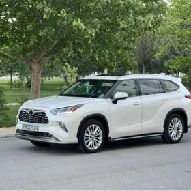 Toyota Highlander 2020