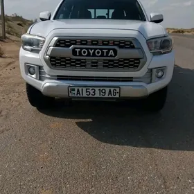 Toyota Tacoma 2017