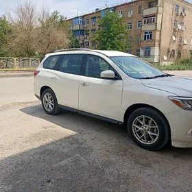 Nissan Pathfinder 2013