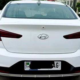 Hyundai Elantra 2020