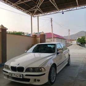 BMW E39 1999