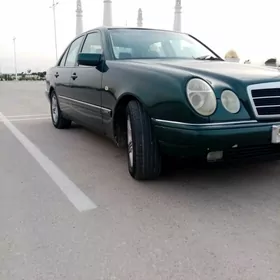 Mercedes-Benz E320 1999