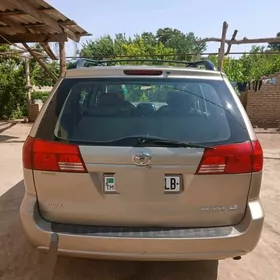 Toyota Sienna 2005