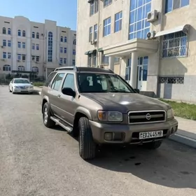 Nissan Pathfinder 2002