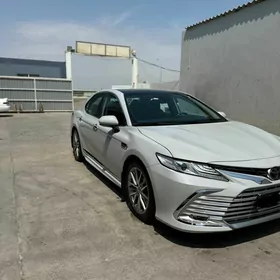 Toyota Camry 2022