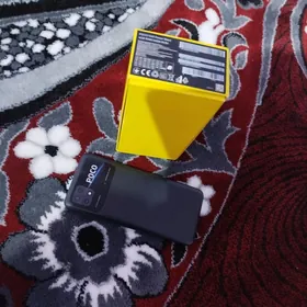 Poco.  C40.  4/64 GB