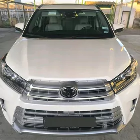Toyota Highlander 2019