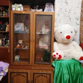 Сервант, буфет, шкаф.