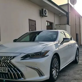 Lexus ES 350 2019