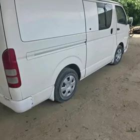 Toyota Hiace 2012