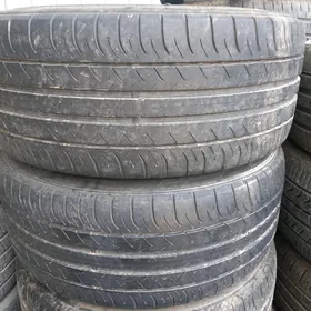235-45-18 dunlop