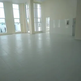Podwoýski 1etaž 100m²pomişenye