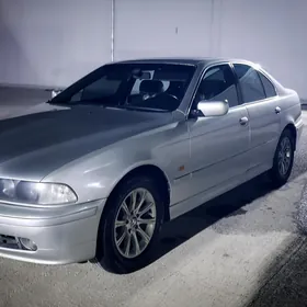 BMW E39 2000