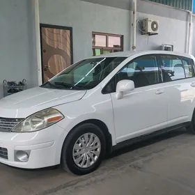 Nissan Versa 2012