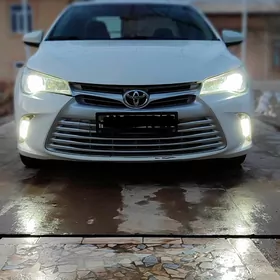 Toyota Camry 2017