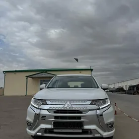 Mitsubishi Outlander 2022
