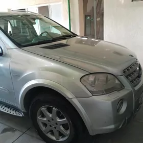 Mercedes-Benz ML350 2008