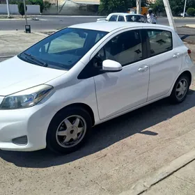 Toyota Yaris 2013