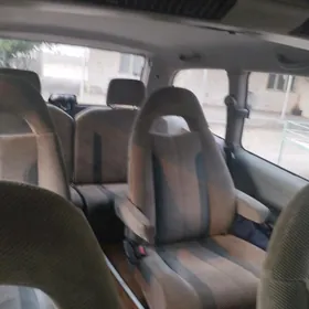 Toyota Previa 1993