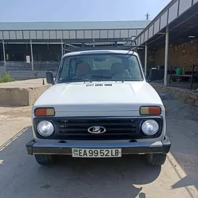 Lada Niva 2008