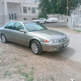 Toyota Camry 2001