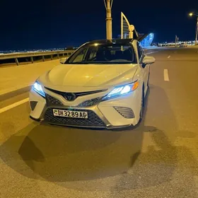 Toyota Camry 2020