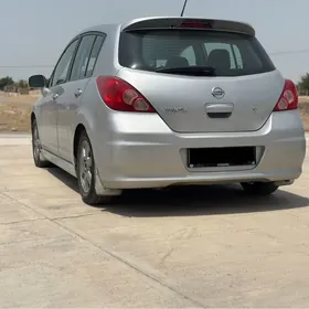 Nissan Versa 2010