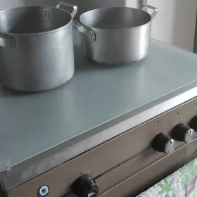 кастрюли