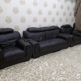 Diwan + 2 kresla + žurnal stol