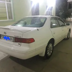Toyota Camry 2000