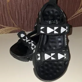 детские сандали